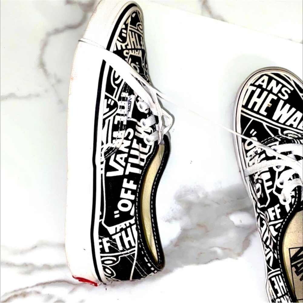 Vans Off The Wall Sneakers, Black White Words Script, Size 7.5 Women’s - Picture 2 of 8